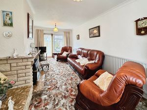 Lounge- click for photo gallery